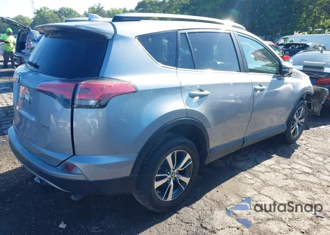 2018 Toyota Rav4 Xle z USA, uszkodzony, nr VIN 2T3WFREV6JW442859